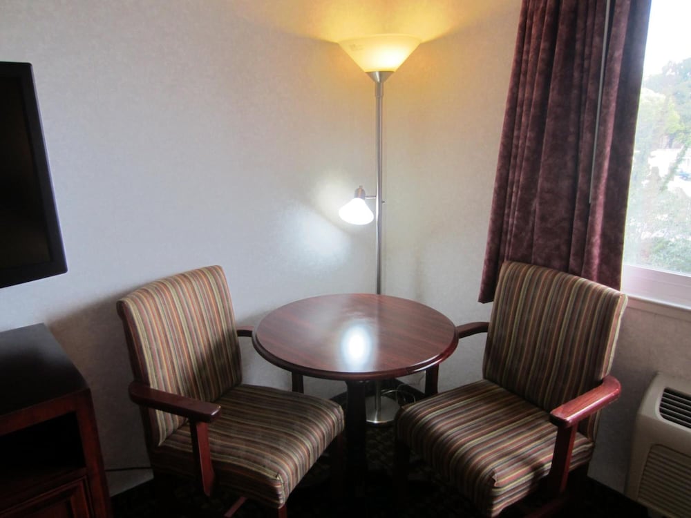 Cherry Orchard Inn - photo 26