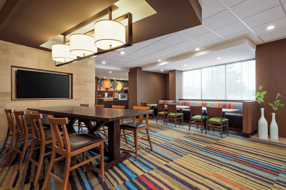 Fairfield Inn By Marriott Philadelphia West Chester Exton — Exton
