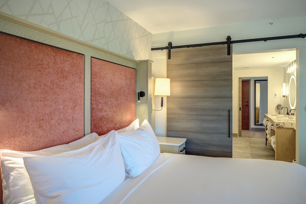 The Embers Hotel - photo 30
