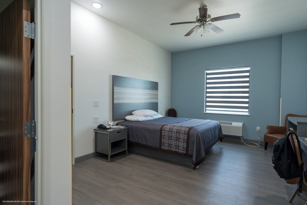 Texas Bungalows Hotel & Hotel Que at i35 Austin Pflugerville - photo 25