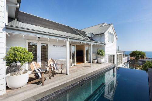 Hamptons Retreat Stunning Panoramic Water Views and Pool in Mount Martha, Australia