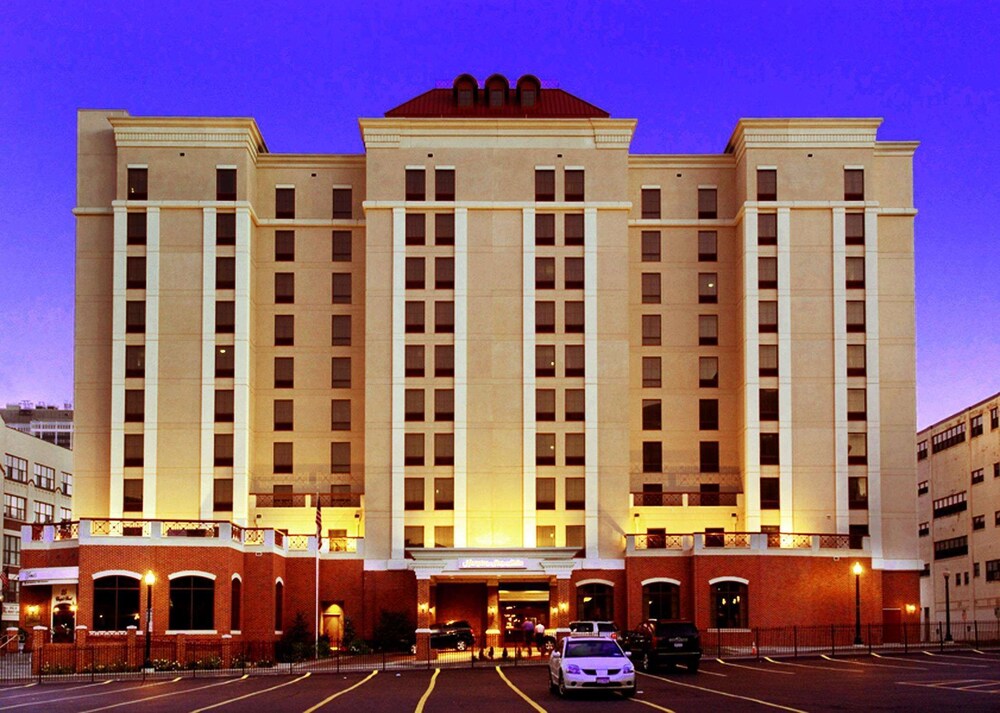 Hampton Inn Suites Albany Downtown — Albany
