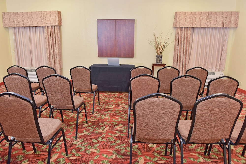 Hampton Inn Ruston - photo 37