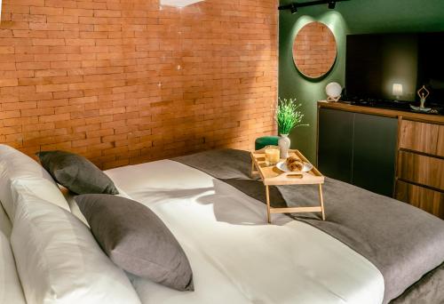 Luxury Duplex Studios City Center