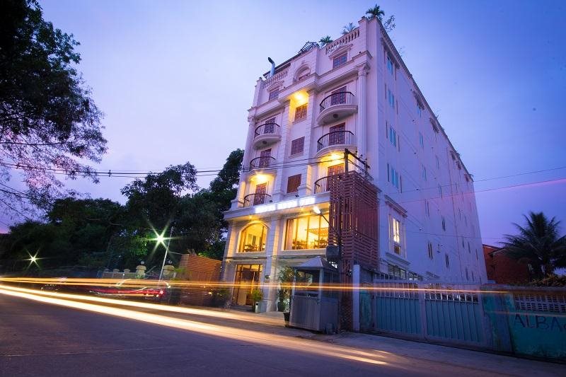 Hotel Shwe Yee in Yangon, Myanmar
