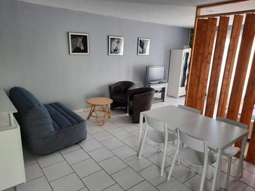 Entre Zoo et Châteaux de la Loire — hotel in Contres