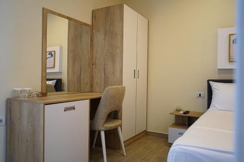 Hotel DelMar in Golem, Albania