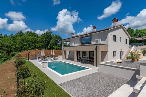 Villa Mochi a beautiful modern villa in a tranquil enviroment — 4-Star Luxury Hotel in Pican, Croatia