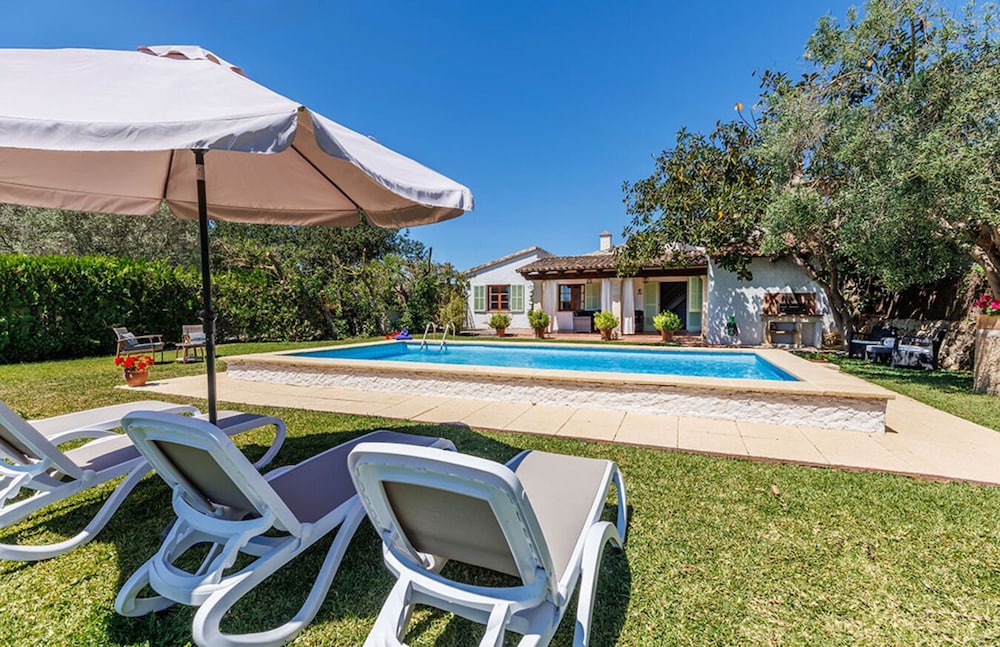 Can Avinent - carbon neutral hotel in Pollenca