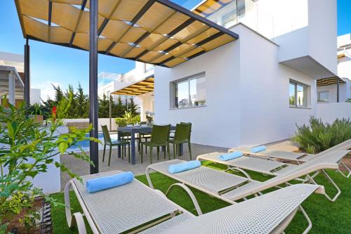 Villa Evelin Ayia Napa Resort Center