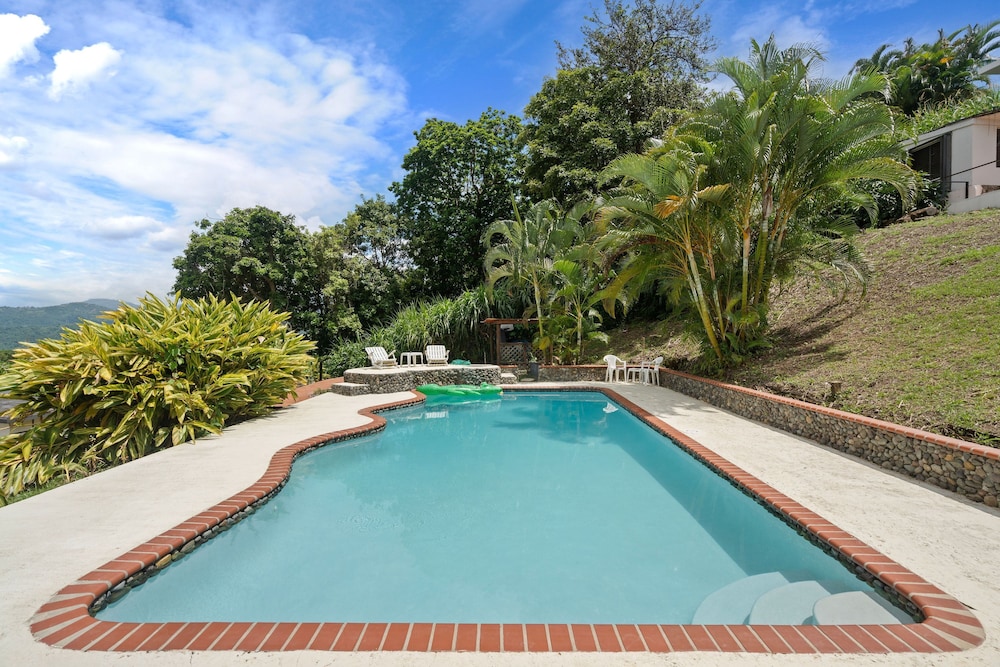 Nice Pool & BBQ w Mountain Views by Otium in Carolina, Puerto Rico
