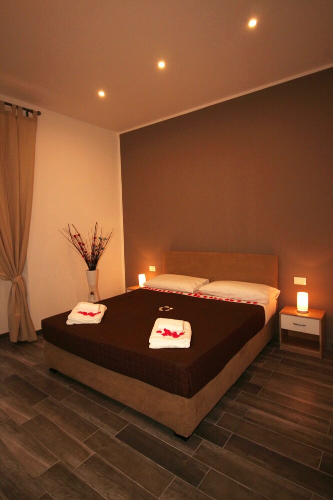 Mi.Ro Rooms - last minute hotel in Rome