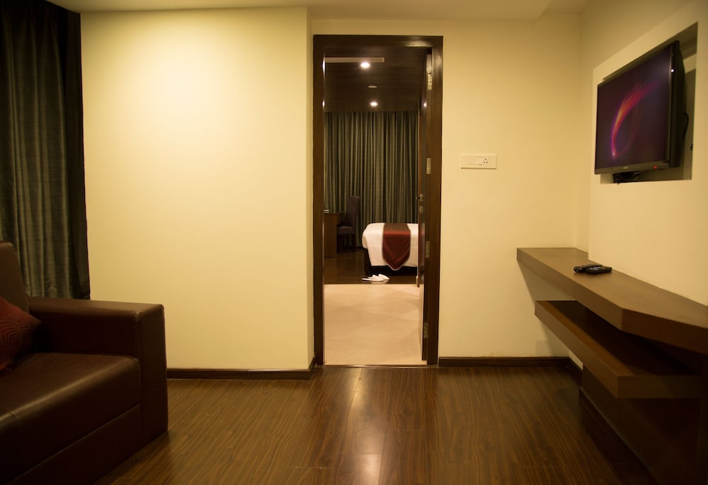 V7 Hotel - last minute hotel in Chennai