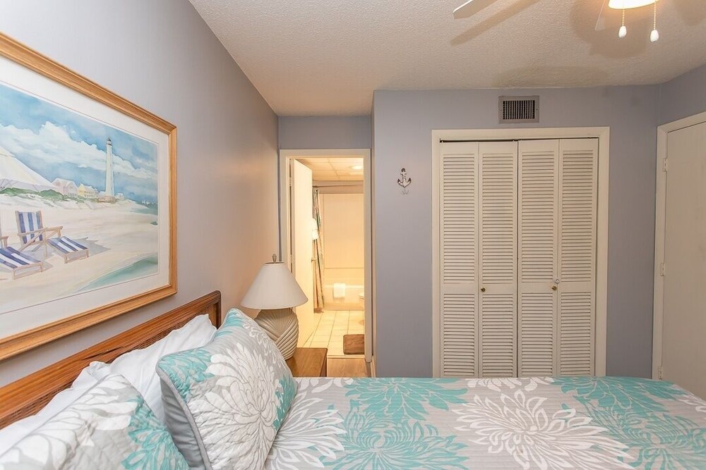 Royal Garden Resort 705 2 Bedroom Condo by RedAwning - photo 5