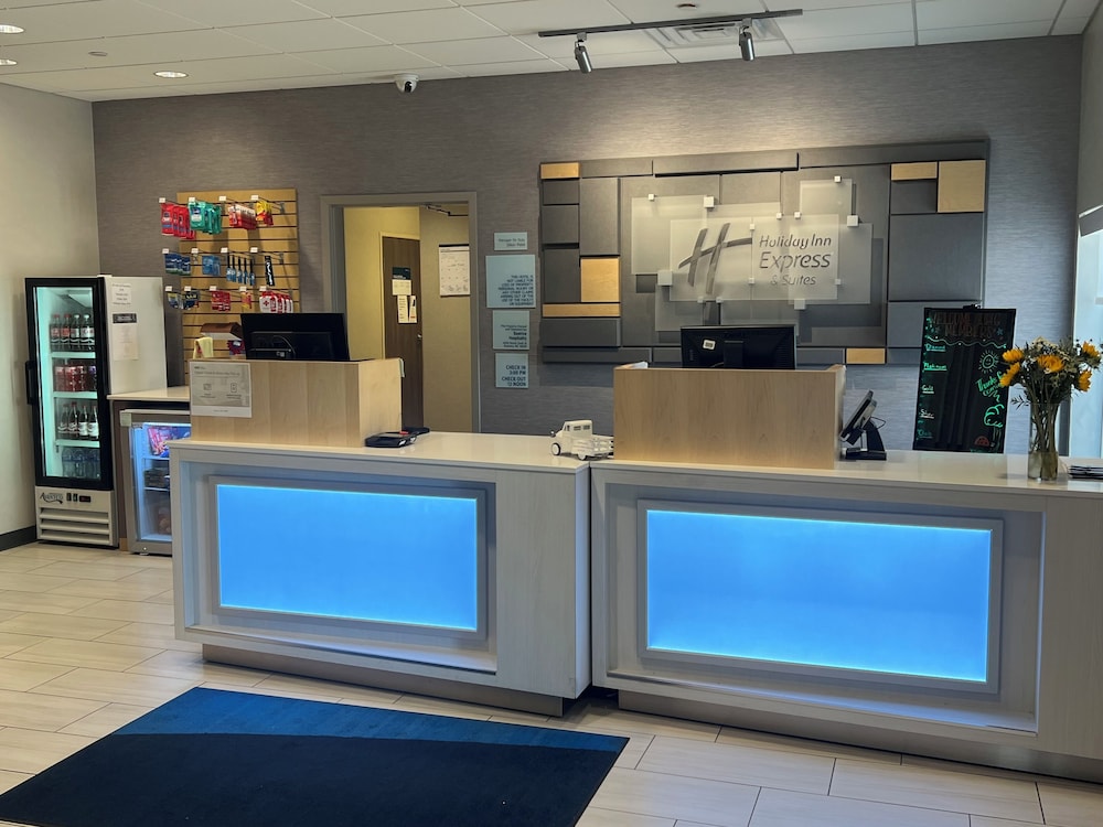 Holiday Inn Express Hotel & Suites Beatrice an IHG Hotel - photo 2