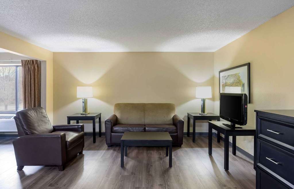 Extended Stay America Suites Omaha West - photo 34