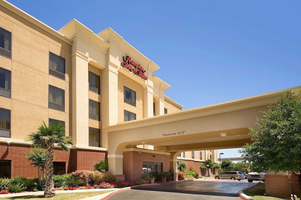 Hampton Inn & Suites San Antonio Airport - photo 29