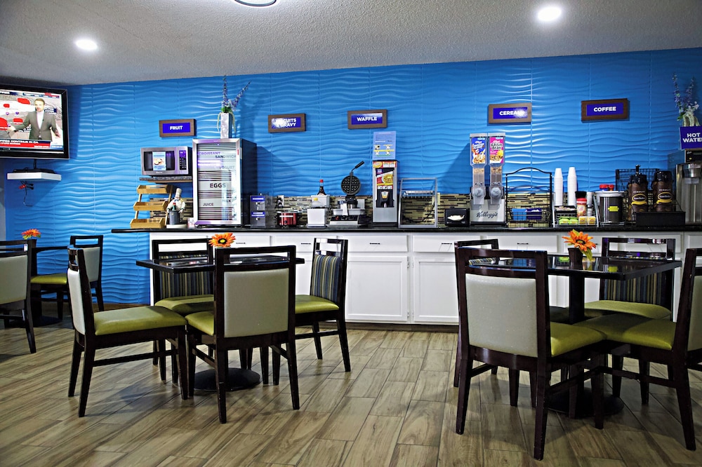 Super 8 by Wyndham Parsons - photo 29