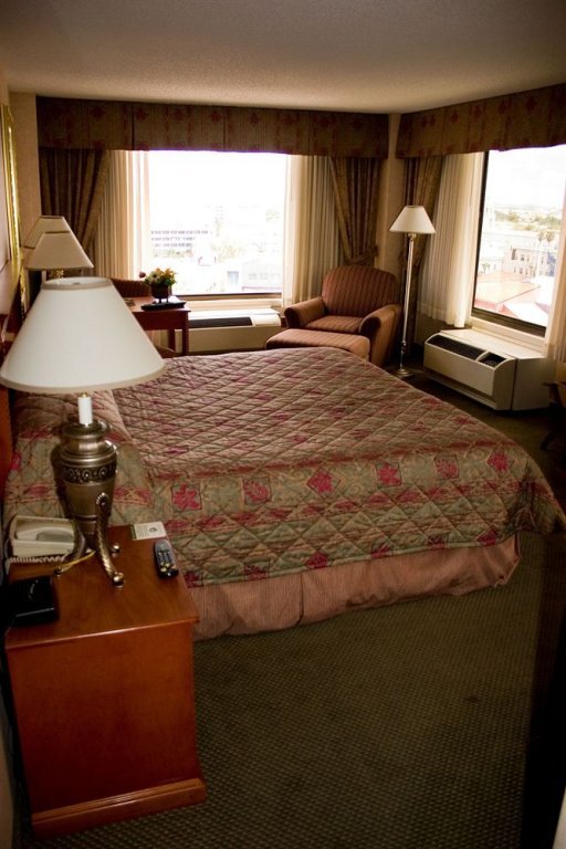 The Hotel Arizona - photo 2