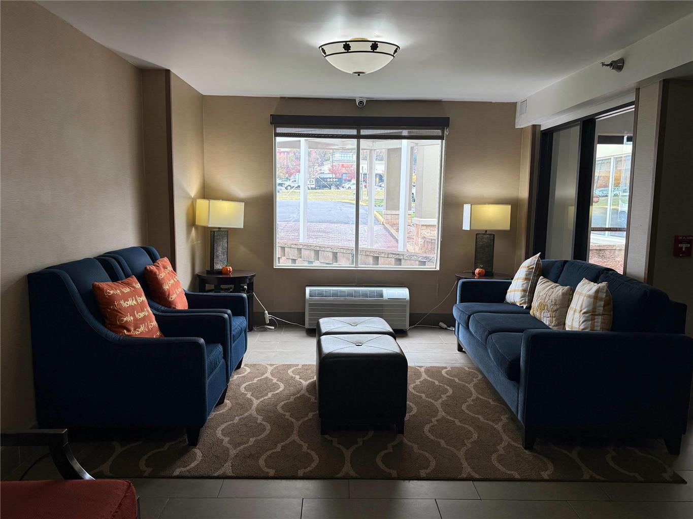 Comfort Inn Falls Church Tysons Corner - photo 4