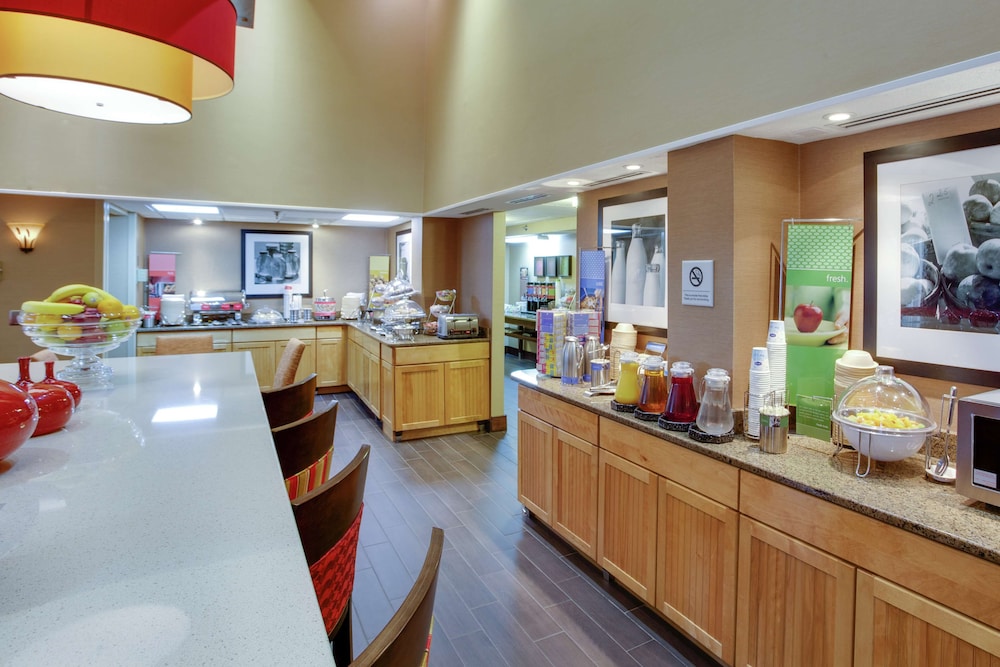 Hampton Inn by Hilton Chester South - photo 9