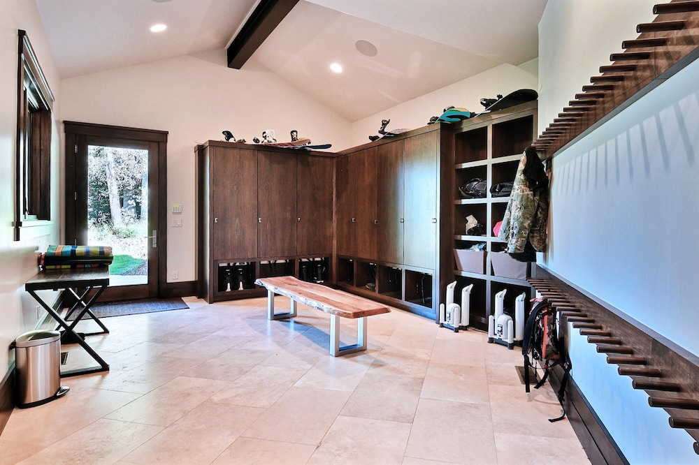 Chic Colony Ski in Ski Out Villa Direct Access to Adventures at Park City Resort Hot Tub Gym - photo 31