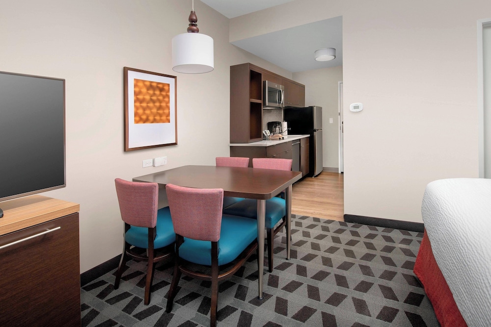 TownePlace Suites by Marriott College Park - photo 14