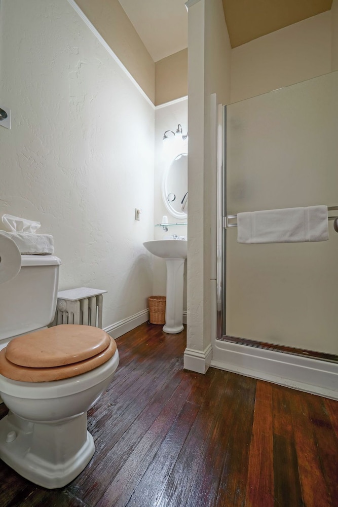 Weaverville Hotel - photo 82