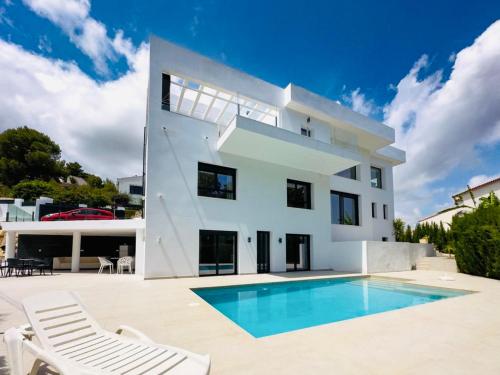 Calpe villa lujo playa piscina jardin barbacoa ideal familias y grupos — 4-Star Luxury Hotel in Calp, Spain