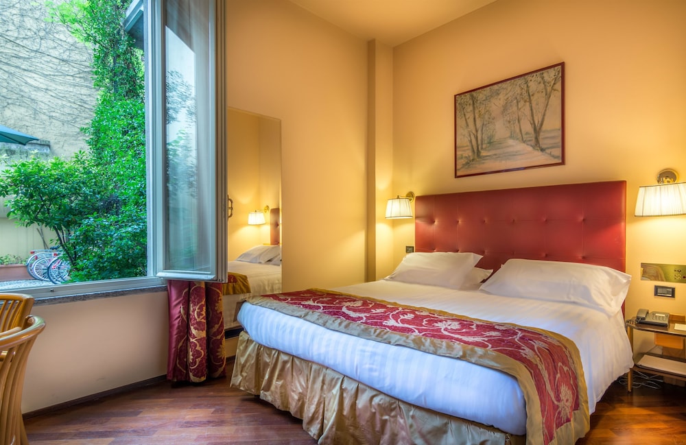 Hotel Regina - last minute hotel in Milan