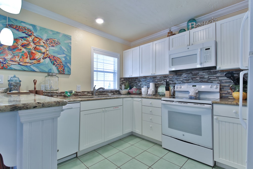 Tradewinds Beach Resort - photo 29