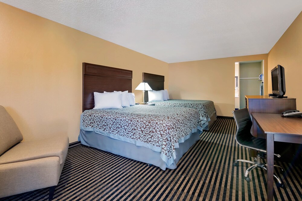 Days Inn Spokane - photo 4