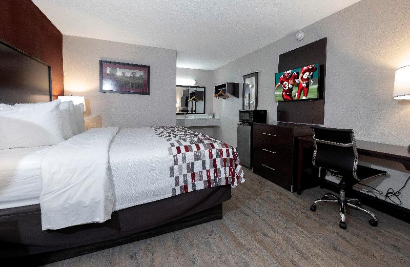 Red Roof Inn Muscle Shoals - photo 12