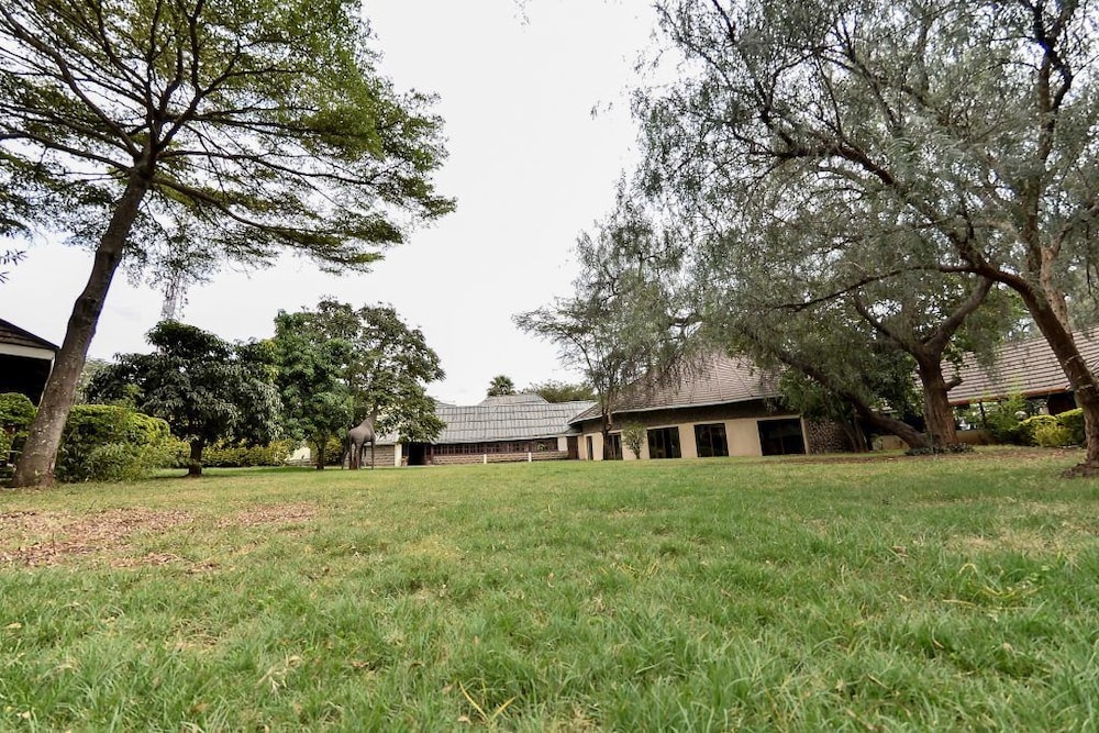 Sandal Wood Hotel — Athi River — photo 5