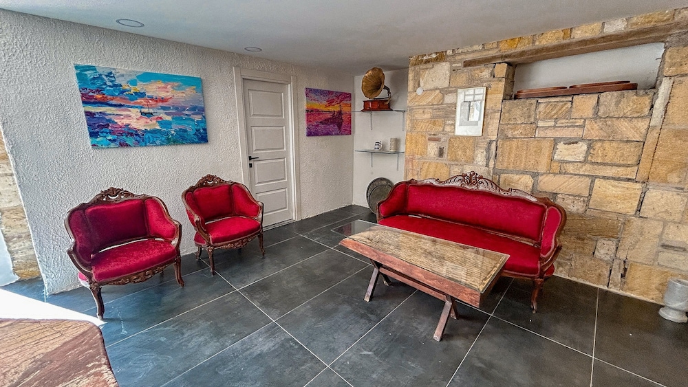 Paska otel — Foca — photo 3