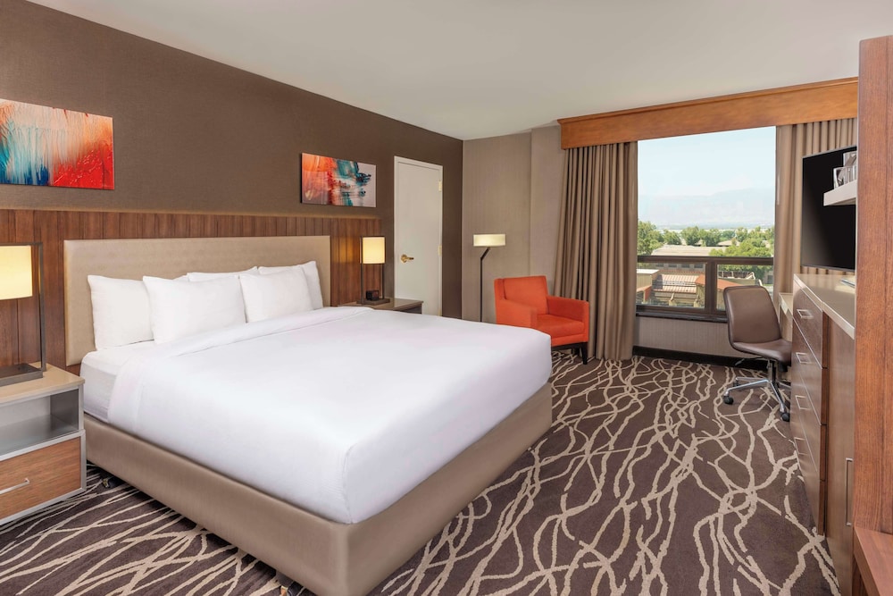 DoubleTree by Hilton Hotel San Bernardino - photo 12