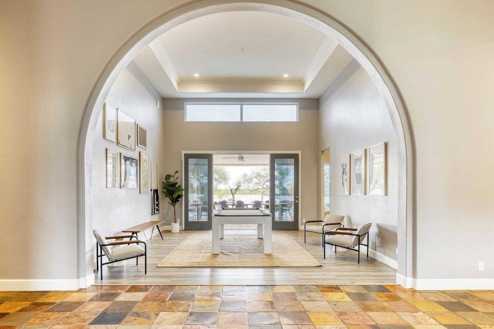 Sunridge by Avantstay Glorious Scottsdale Estate w Pool Hot Tub Ping Pong & Pool Table - photo 10