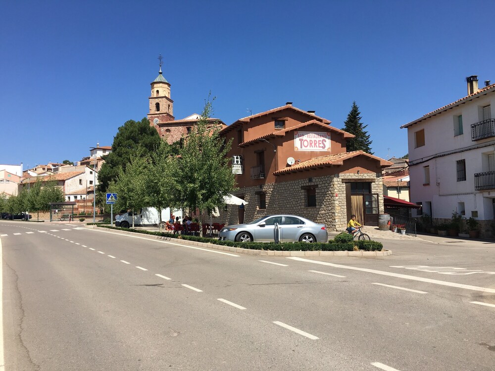 Hotel Restaurante Torres de Albarracín — hotel in Albarracin