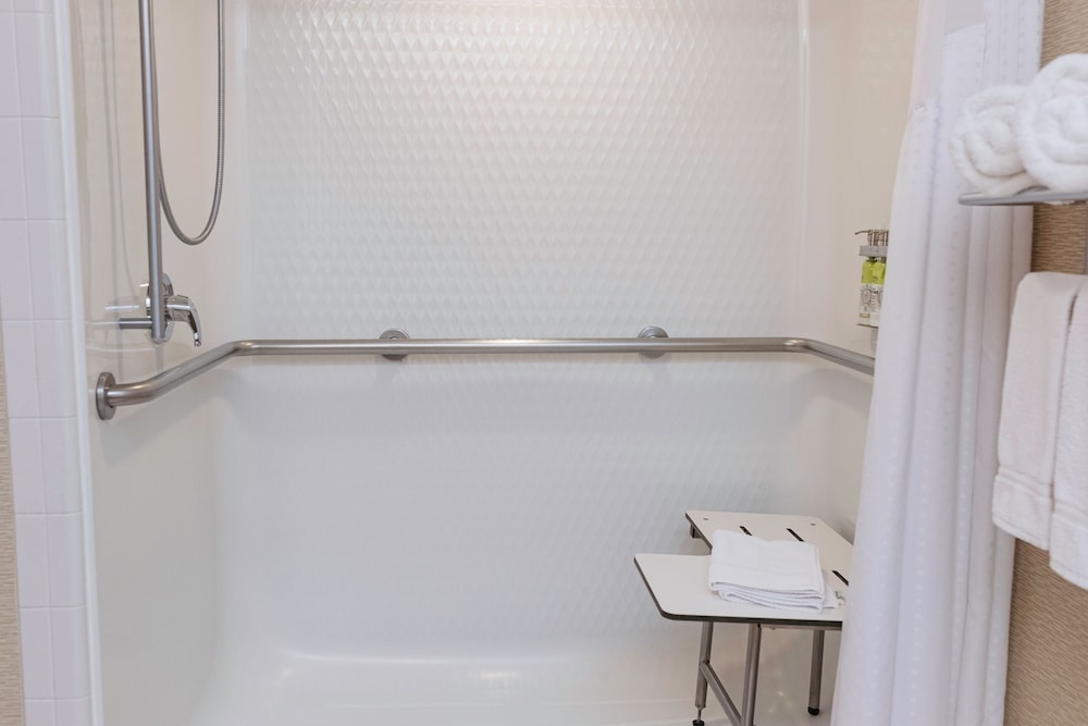 Holiday Inn Express Hotel & Suites Olathe North by IHG - photo 38