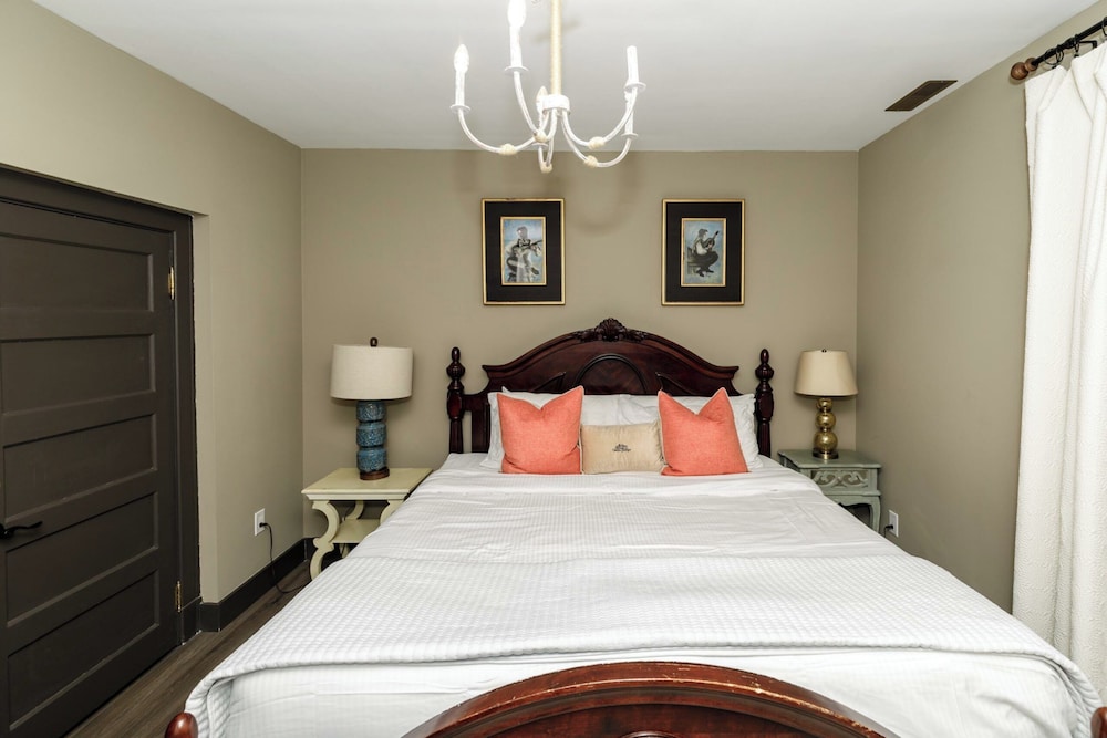 The Inn At Warm Springs - photo 30