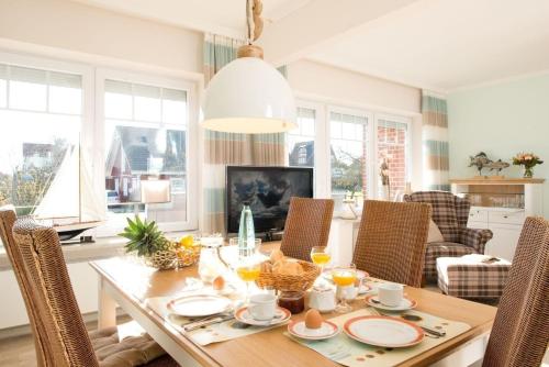 Strandhöhe Wohnung 2 — 4-Star Luxury Hotel in Gromitz, Germany