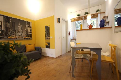 Garbatella 2br Holiday House — 4-Star Luxury Hotel in Rome, Italy