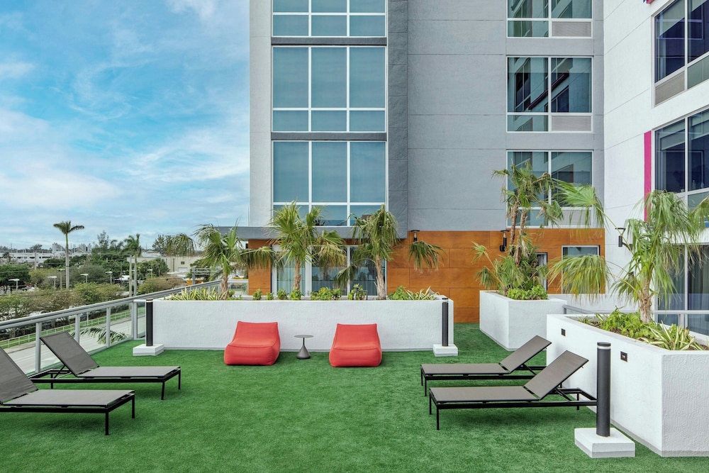 Aloft Fort Lauderdale Airport - photo 39