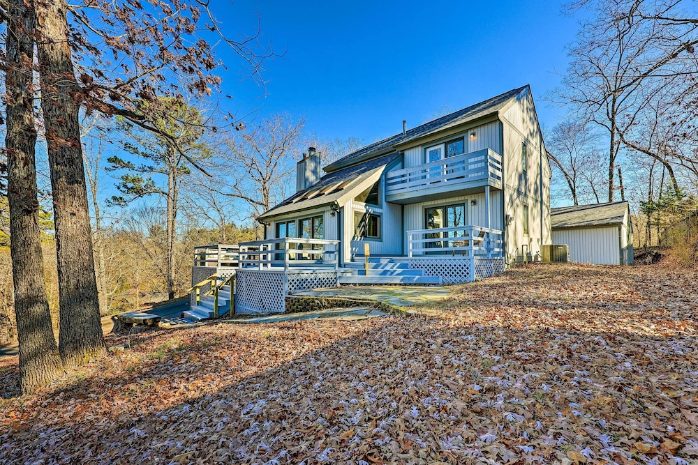 Hot Springs Home with Deck Near Ouachita River - photo 12