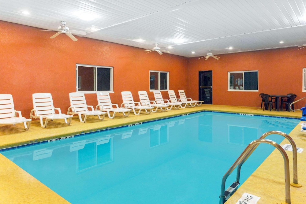 Baymont by Wyndham Cordele - photo 24