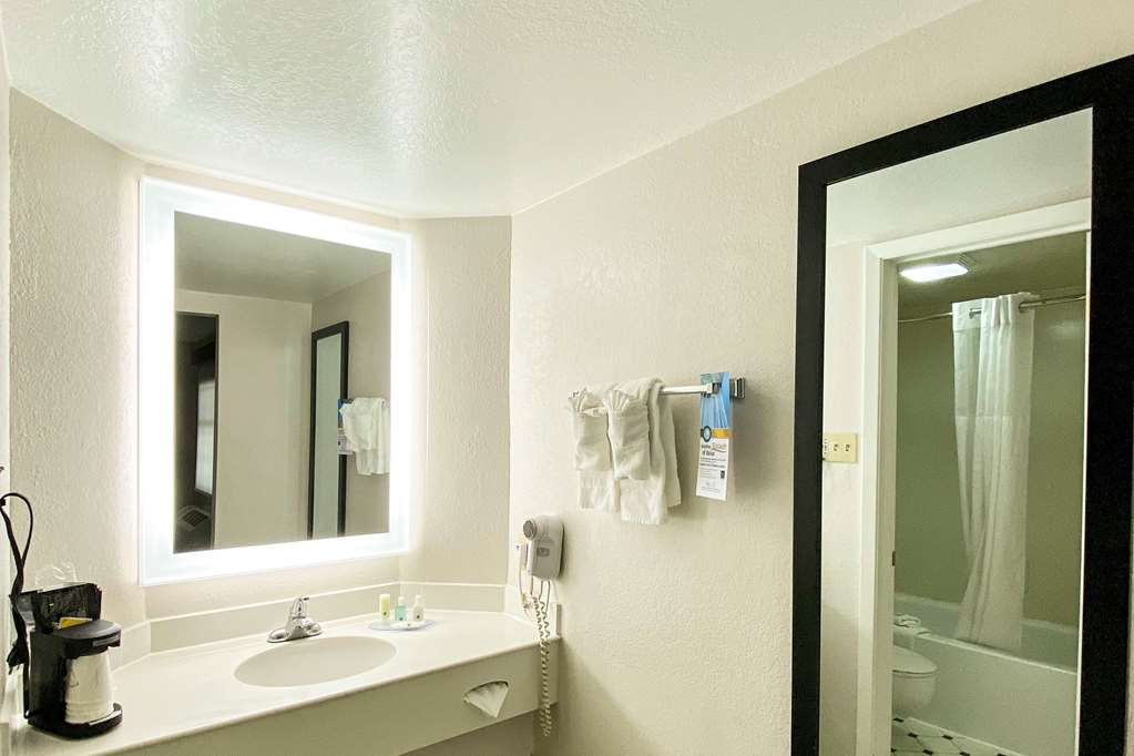 Quality Inn Harlingen - photo 13