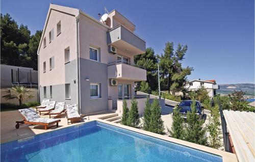 Holiday Home Zedno With Sea View 12 — 4-Star Luxury Hotel in Trogir, Croatia
