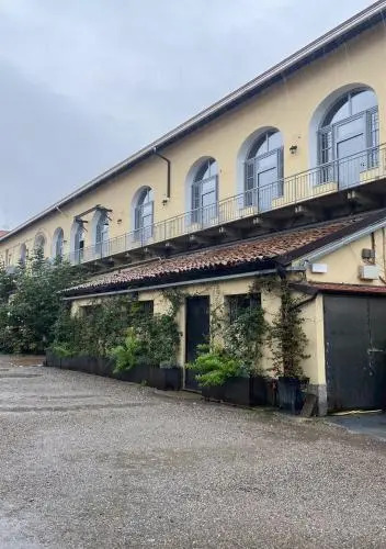 Officina Suites Apartment Navigli Bocconi Movida Porta Ticinese — 4-Star Luxury Hotel in Milan, Italy