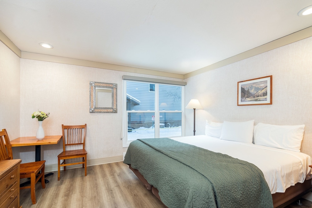 Mountainside Inn 204 1 Bedroom Hotel Room By Alpine Lodging Telluride — Telluride