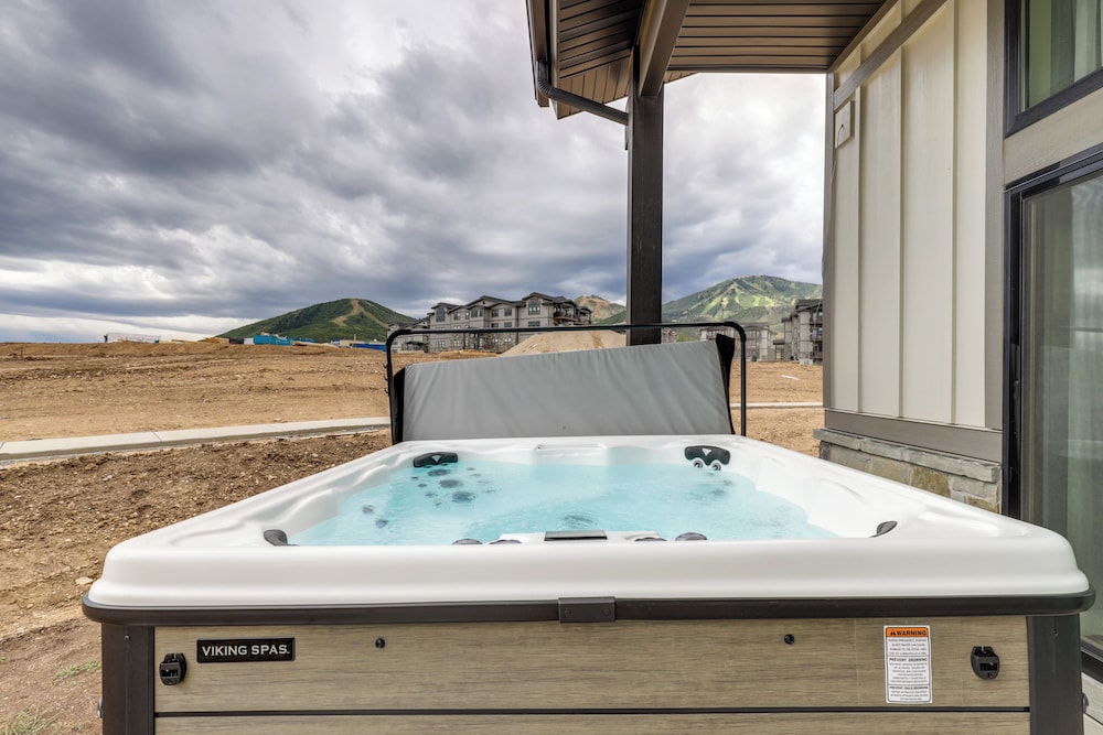 2 Mi to Deer Valley Resort: Townhome w Hot Tub - photo 11